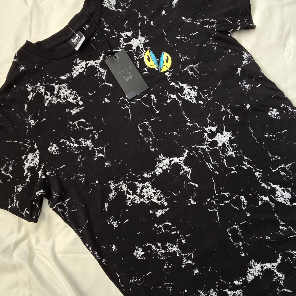 NWT WXYZ Black and White T Shirt Size Medium marble Graphic